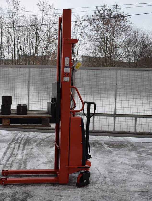 штабелер полу электрический